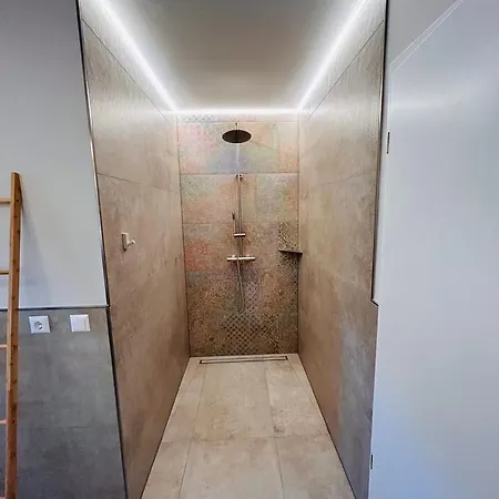 Apartment Lounis *